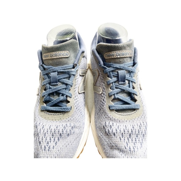 New Balance Arishi V2 Waris Fresh Foam Women Size 7.5 Sneakers. In ice blue. - Picture 5 of 13